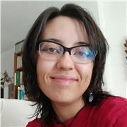 Mi nombre es Paula y soy profesora particular desde hace años. Doy clases de inglés (así como de otras materias) a personas de cualquier edad y nivel. Soy profesional, responsable, puntual y, sobre todo, creyente de que aprender idiomas puede ser ameno. ¡